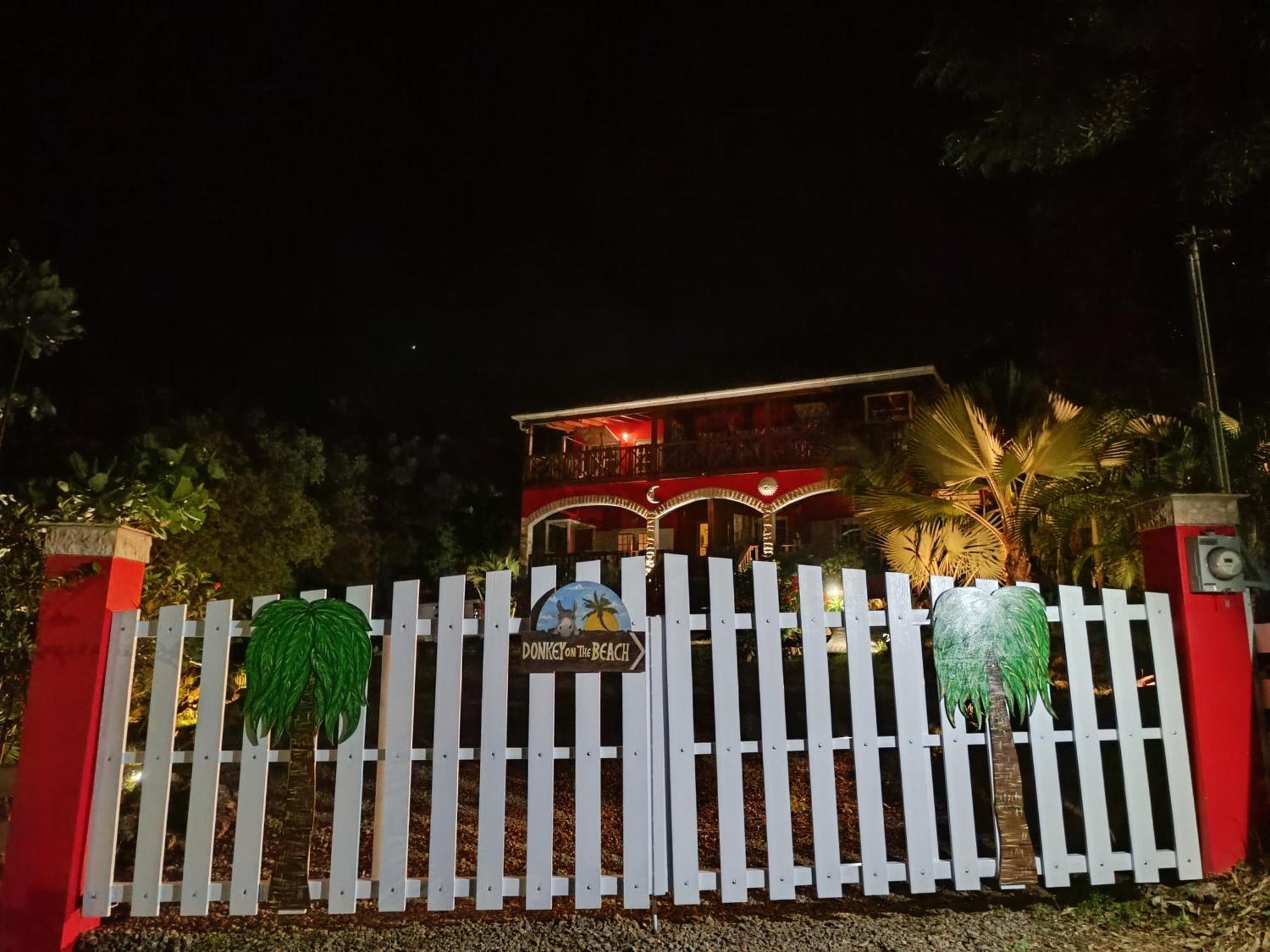 Donkey On The Beach Cobbs Cross エクステリア 写真